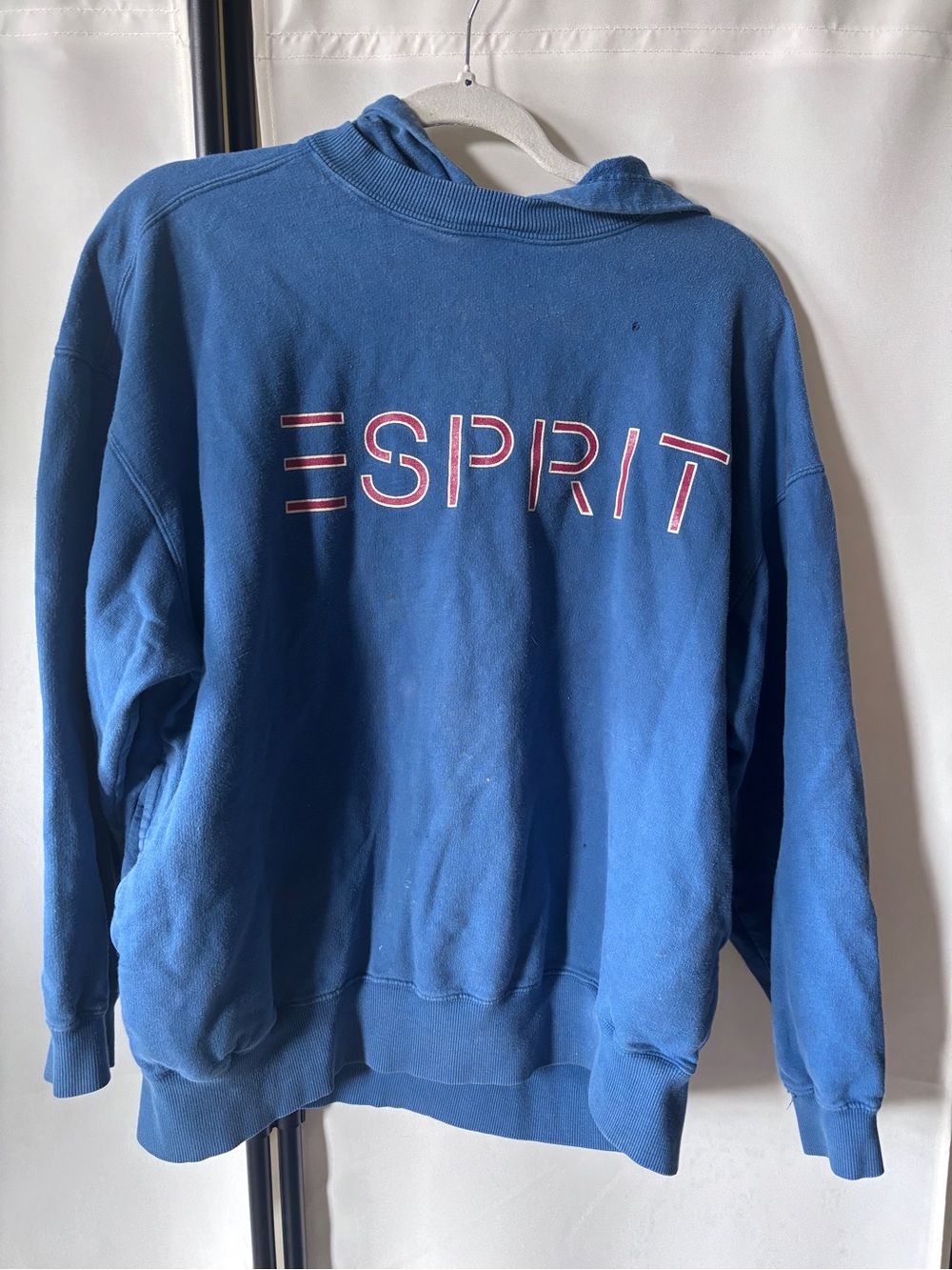 Vintage Y2K Esprit Men's Blue Crewneck Hoodie Sweatshirt with White and Red Logo